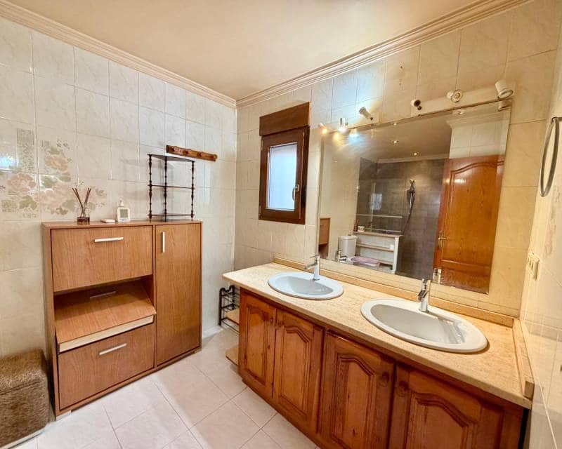 8 quarto Moradia para venda em Pedreguer com piscina garagem - 975 000 € (Ref: 10103510)