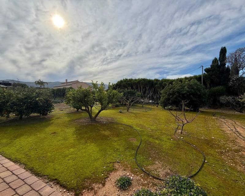 8 quarto Moradia para venda em Pedreguer com piscina garagem - 975 000 € (Ref: 10103510)