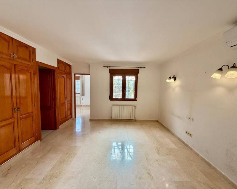 8 quarto Moradia para venda em Pedreguer com piscina garagem - 975 000 € (Ref: 10103510)