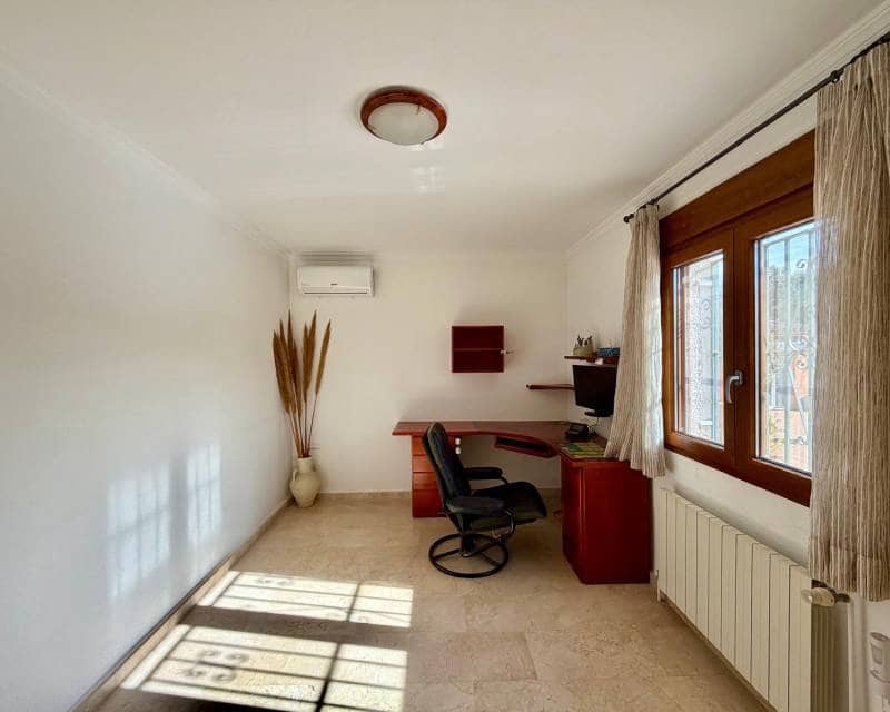 8 quarto Moradia para venda em Pedreguer com piscina garagem - 975 000 € (Ref: 10103510)