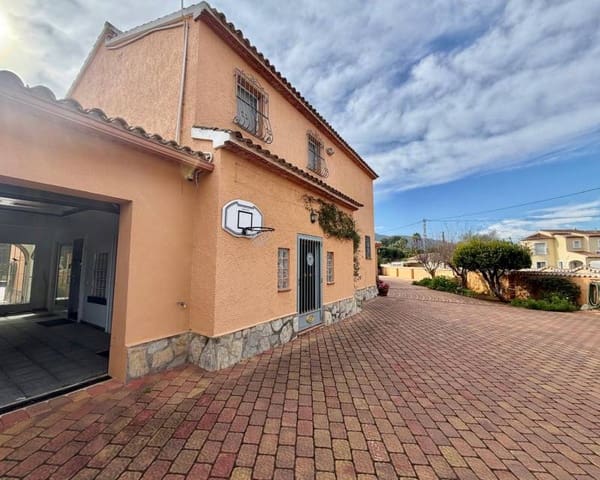 8 quarto Moradia para venda em Pedreguer com piscina garagem - 975 000 € (Ref: 10103510)