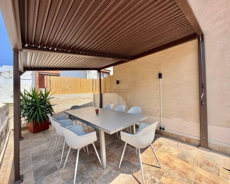4 makuuhuone Rivitalo myytävänä paikassa Javea / Xabia - 559 000 € (Ref: 10103512)