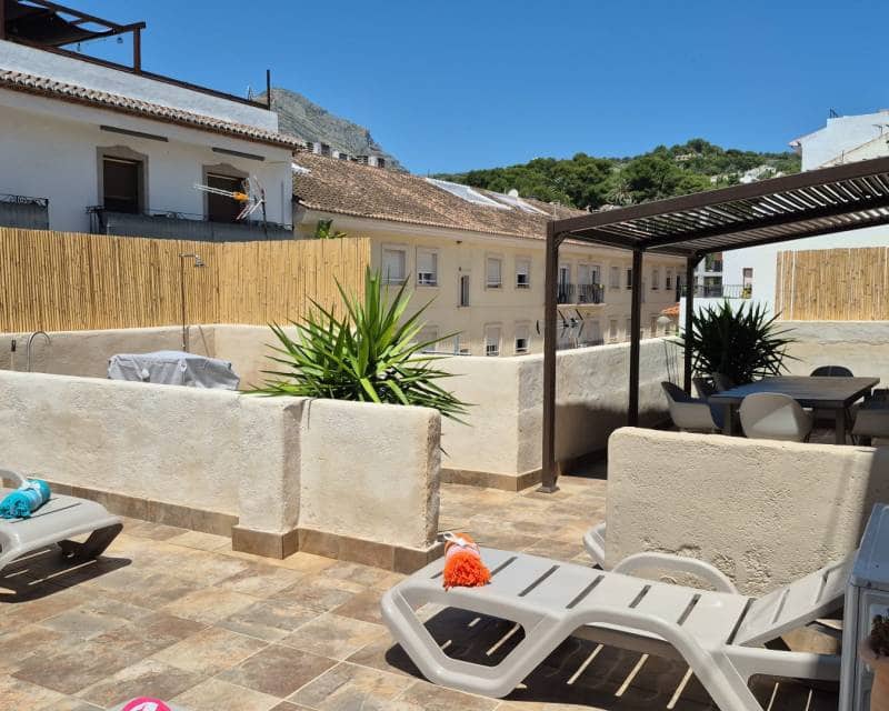 4 makuuhuone Rivitalo myytävänä paikassa Javea / Xabia - 559 000 € (Ref: 10103512)