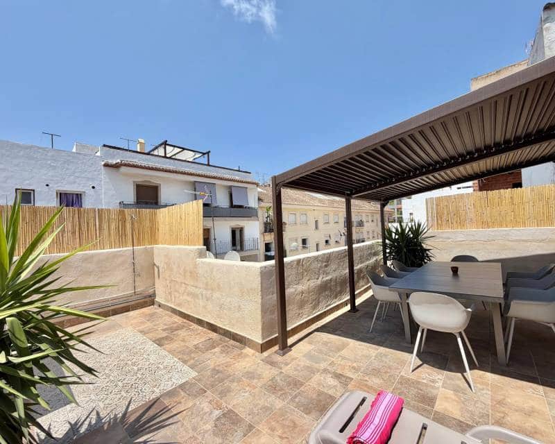 4 makuuhuone Rivitalo myytävänä paikassa Javea / Xabia - 559 000 € (Ref: 10103512)