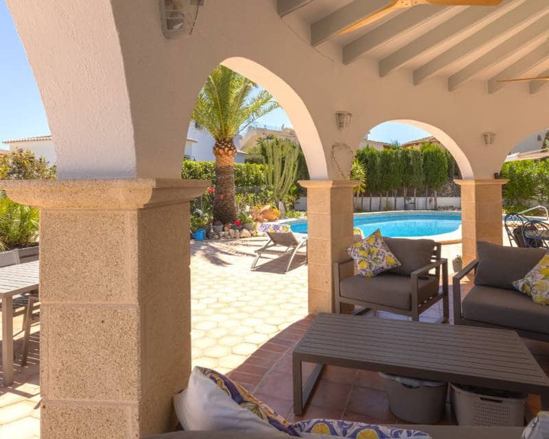 4 soverom Villa til salgs i Moraira med svømmebasseng garasje - € 1 350 000 (Ref: 10133470)