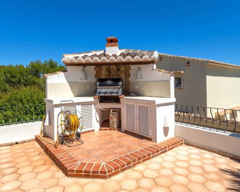 4 soverom Villa til salgs i Moraira med svømmebasseng garasje - € 1 350 000 (Ref: 10133470)