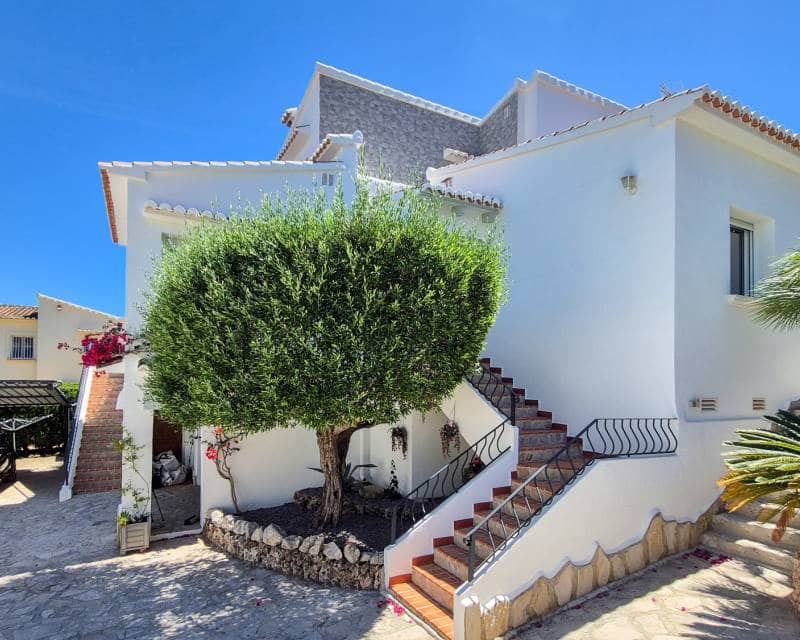 4 soverom Villa til salgs i Moraira med svømmebasseng garasje - € 1 350 000 (Ref: 10133470)
