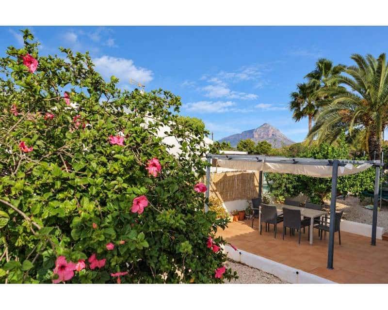 3 chambre Villa/Maison à vendre à Javea / Xabia avec piscine garage - 625 000 € (Ref: 10133471)