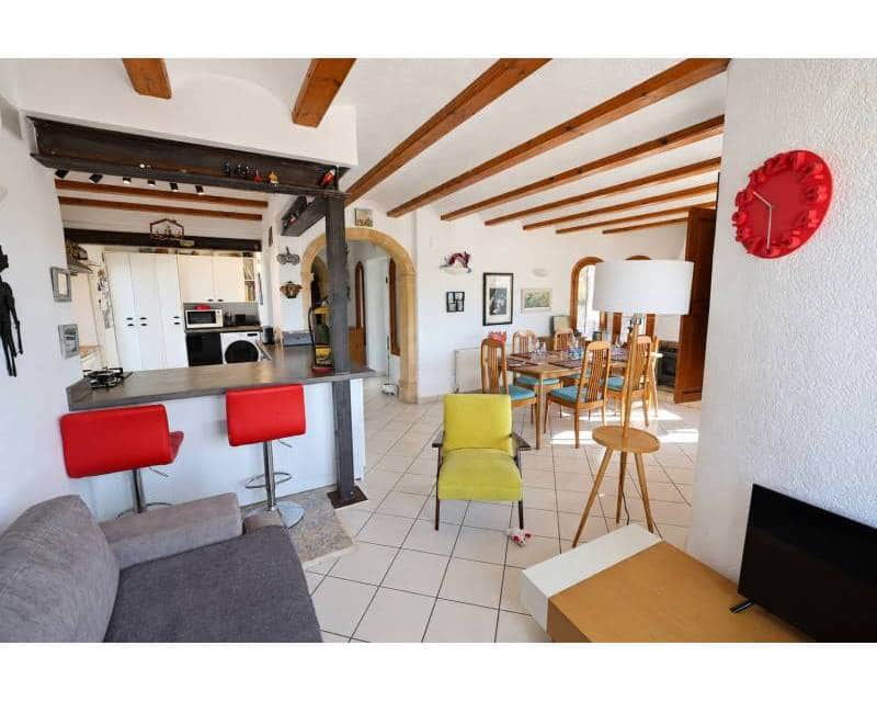3 chambre Villa/Maison à vendre à Javea / Xabia avec piscine garage - 625 000 € (Ref: 10133471)