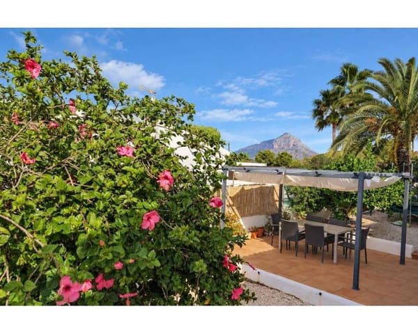 3 chambre Villa/Maison à vendre à Javea / Xàbia avec piscine garage - 625 000 € (Ref: 10133471)