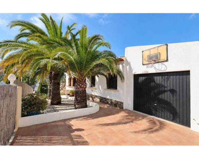 3 chambre Villa/Maison à vendre à Javea / Xabia avec piscine garage - 625 000 € (Ref: 10133471)