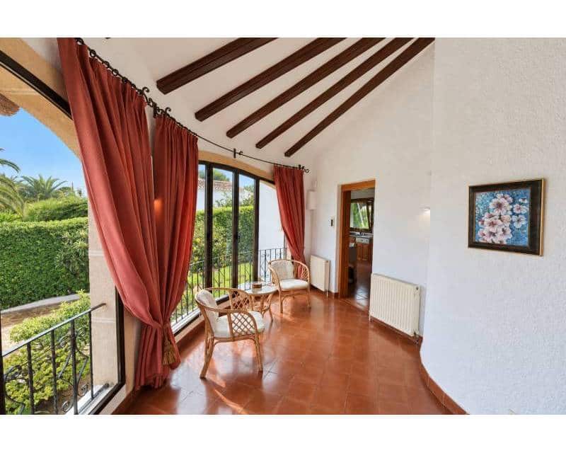 4 chambre Villa/Maison à vendre à Javea / Xabia avec piscine garage - 695 000 € (Ref: 10133473)