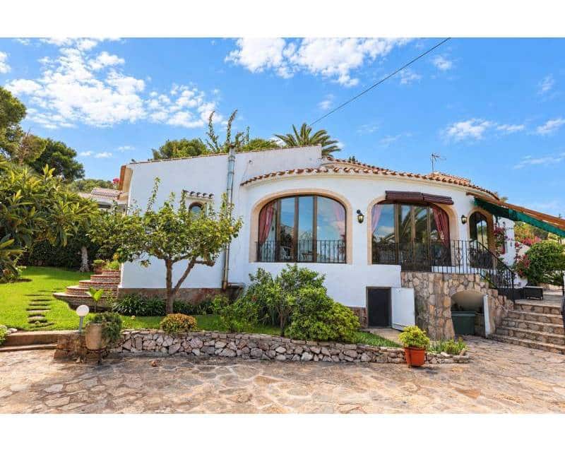 4 chambre Villa/Maison à vendre à Javea / Xabia avec piscine garage - 695 000 € (Ref: 10133473)