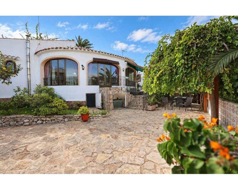 4 chambre Villa/Maison à vendre à Javea / Xabia avec piscine garage - 695 000 € (Ref: 10133473)