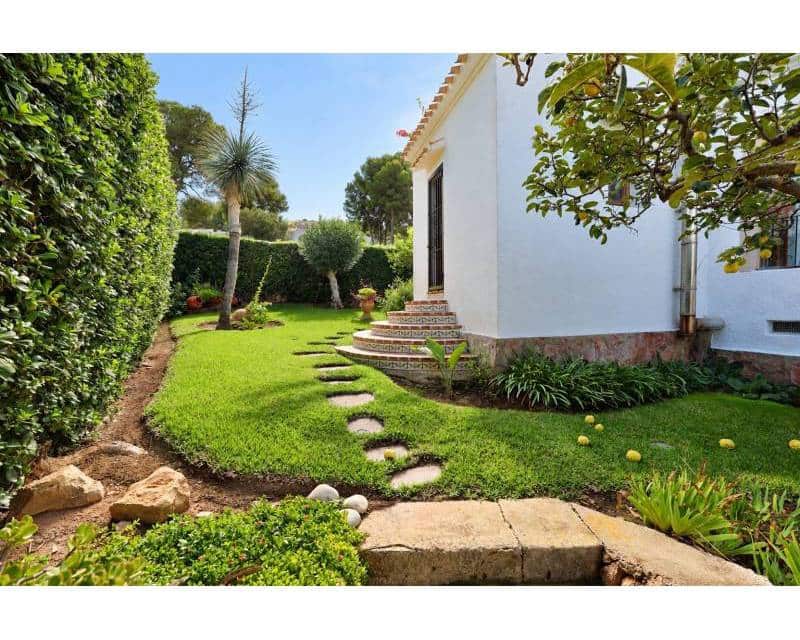 4 chambre Villa/Maison à vendre à Javea / Xabia avec piscine garage - 695 000 € (Ref: 10133473)
