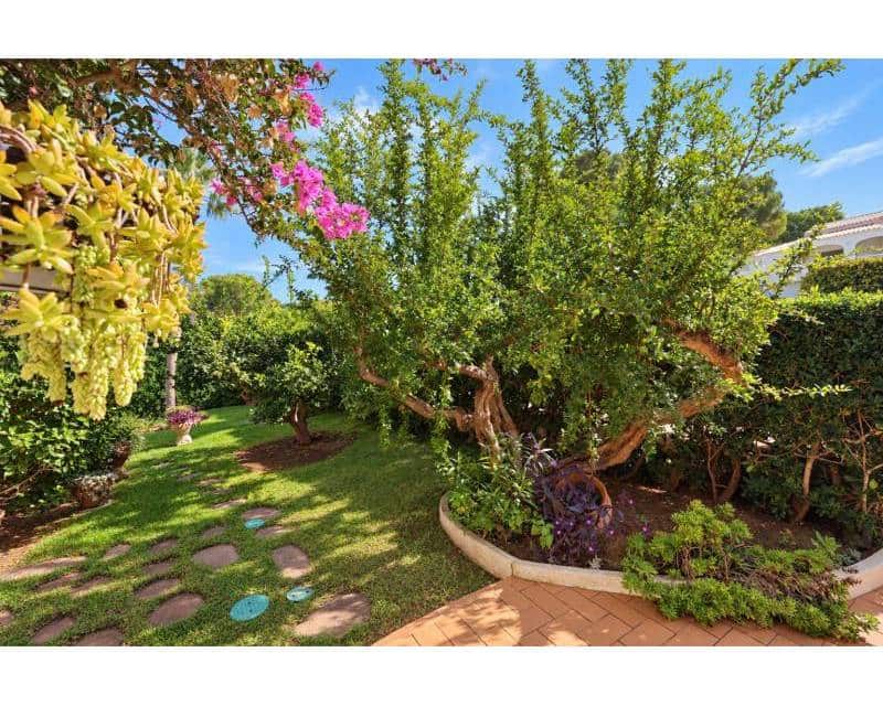 4 chambre Villa/Maison à vendre à Javea / Xabia avec piscine garage - 695 000 € (Ref: 10133473)