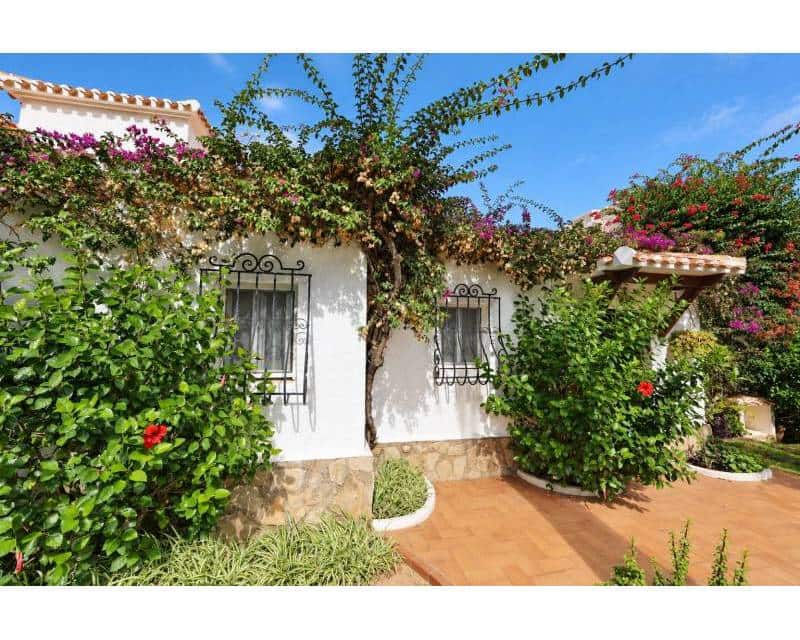 4 chambre Villa/Maison à vendre à Javea / Xabia avec piscine garage - 695 000 € (Ref: 10133473)