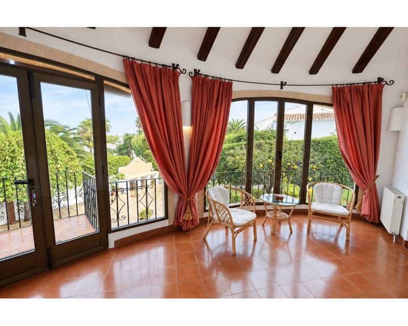 4 chambre Villa/Maison à vendre à Javea / Xabia avec piscine garage - 695 000 € (Ref: 10133473)