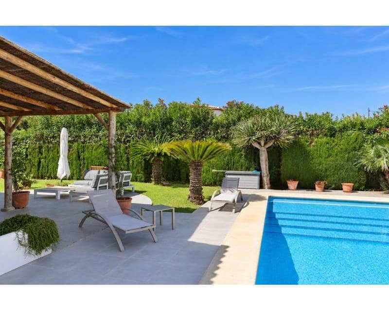 4 soveværelse Villa til salg i Javea / Xabia med swimmingpool garage - € 850.000 (Ref: 10133474)