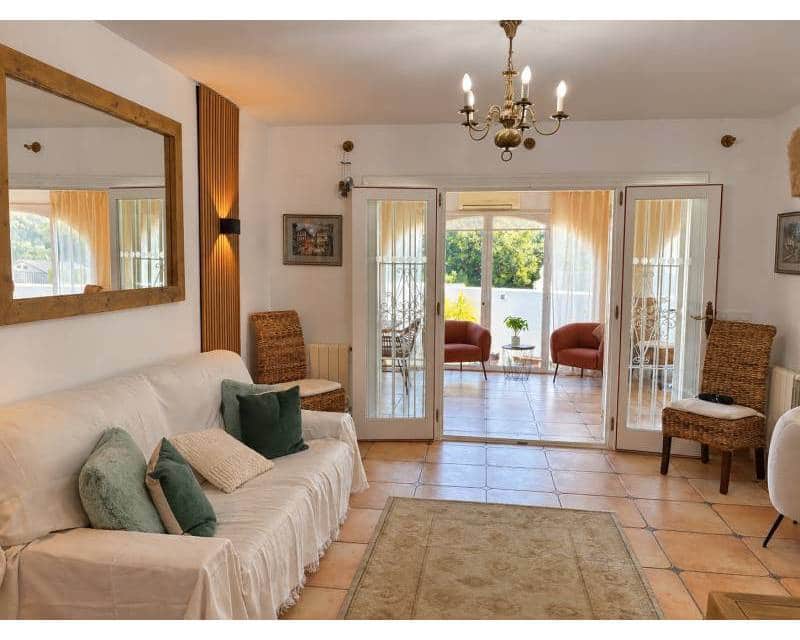 4 soveværelse Villa til salg i Javea / Xabia med swimmingpool garage - € 850.000 (Ref: 10133474)