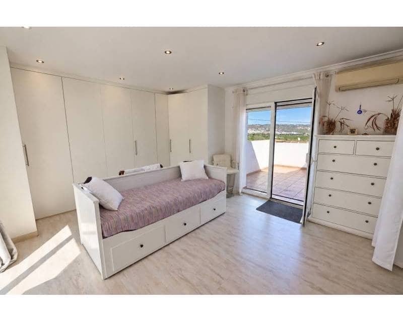 4 soveværelse Villa til salg i Javea / Xabia med swimmingpool garage - € 850.000 (Ref: 10133474)