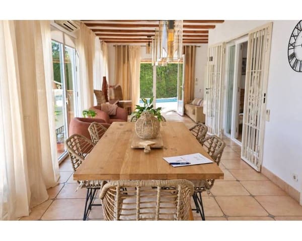 4 soveværelse Villa til salg i Javea / Xàbia med swimmingpool garage - € 850.000 (Ref: 10133474)