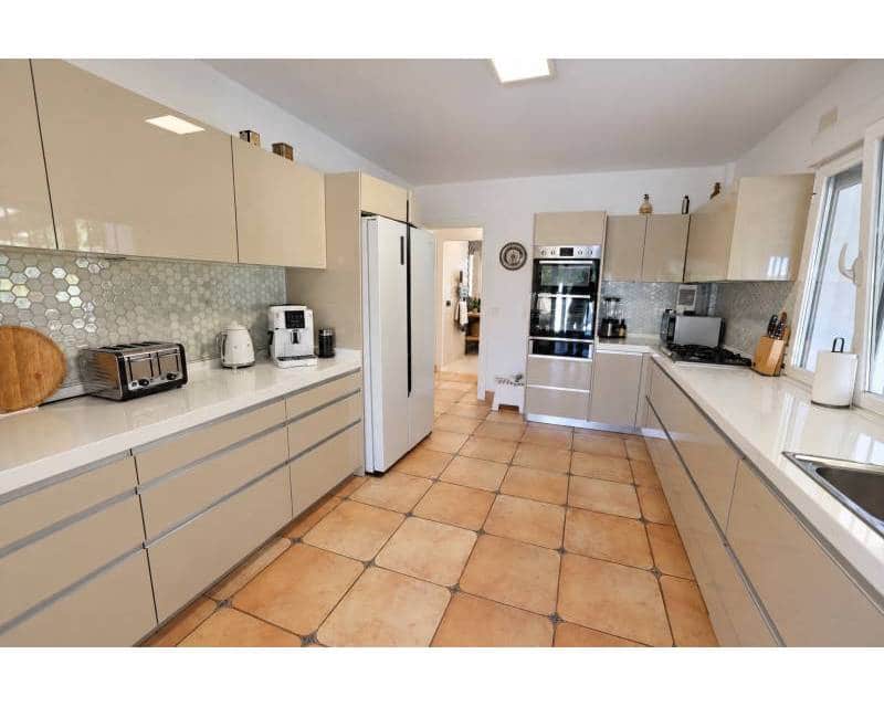 4 soveværelse Villa til salg i Javea / Xabia med swimmingpool garage - € 850.000 (Ref: 10133474)
