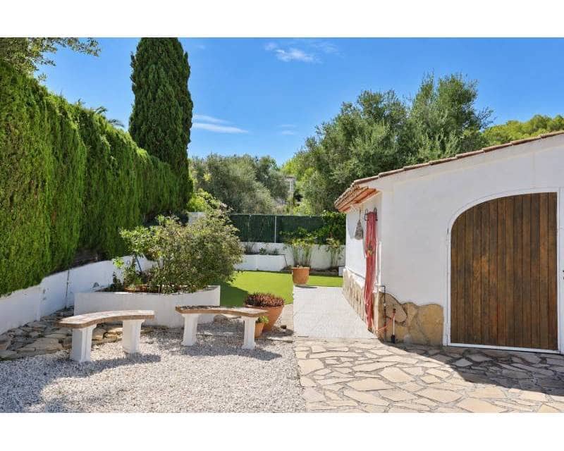 4 soveværelse Villa til salg i Javea / Xabia med swimmingpool garage - € 850.000 (Ref: 10133474)