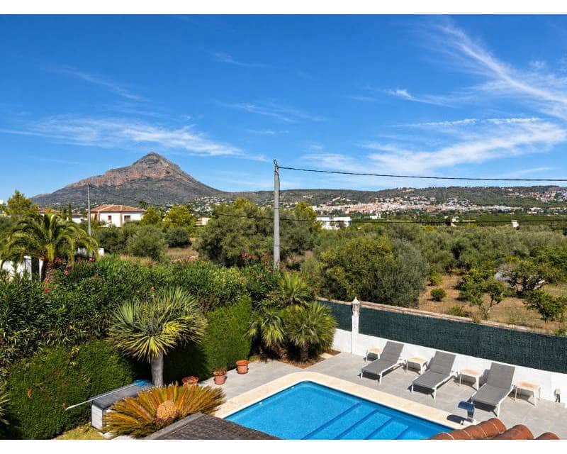 4 soveværelse Villa til salg i Javea / Xabia med swimmingpool garage - € 850.000 (Ref: 10133474)
