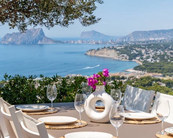 4 slaapkamer Villa te koop in Moraira, Teulada-Moraira met zwembad garage - € 2.250.000 (Ref: 10158089)