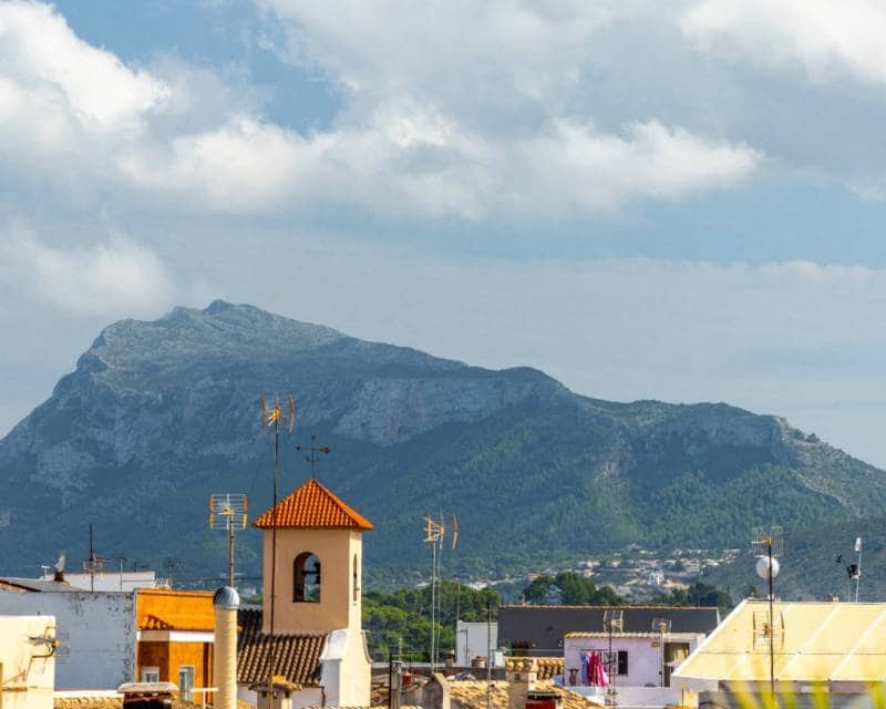2 bedroom Apartment for sale in Denia - € 235,000 (Ref: 10158092)