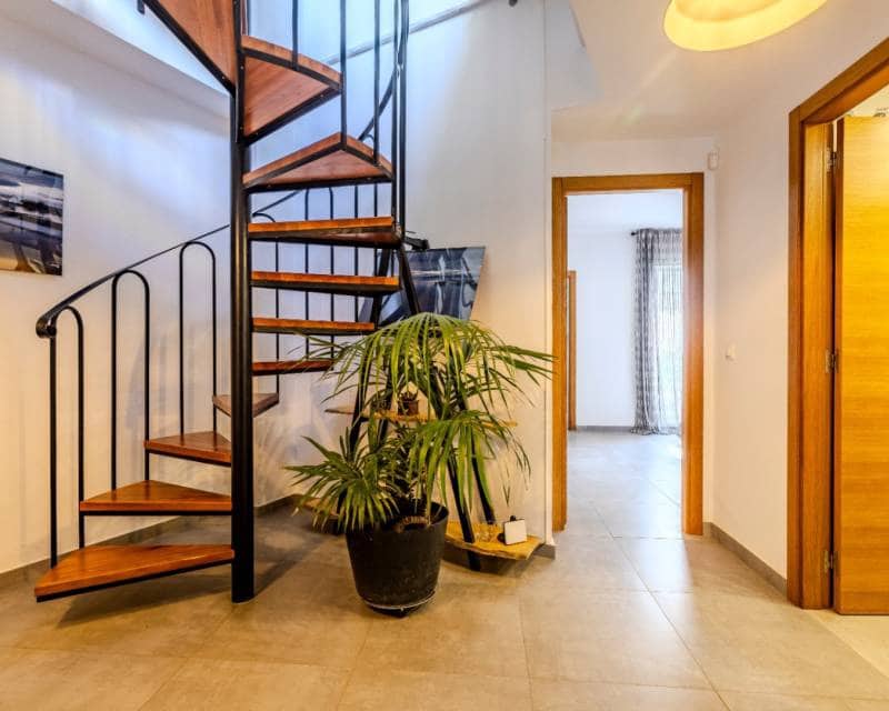 2 bedroom Apartment for sale in Denia - € 235,000 (Ref: 10158092)