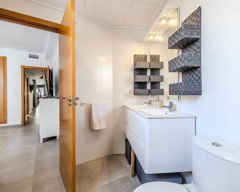 2 bedroom Apartment for sale in Denia - € 235,000 (Ref: 10158092)