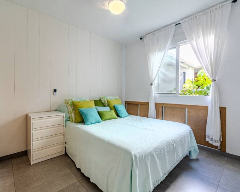 2 bedroom Apartment for sale in Denia - € 235,000 (Ref: 10158092)