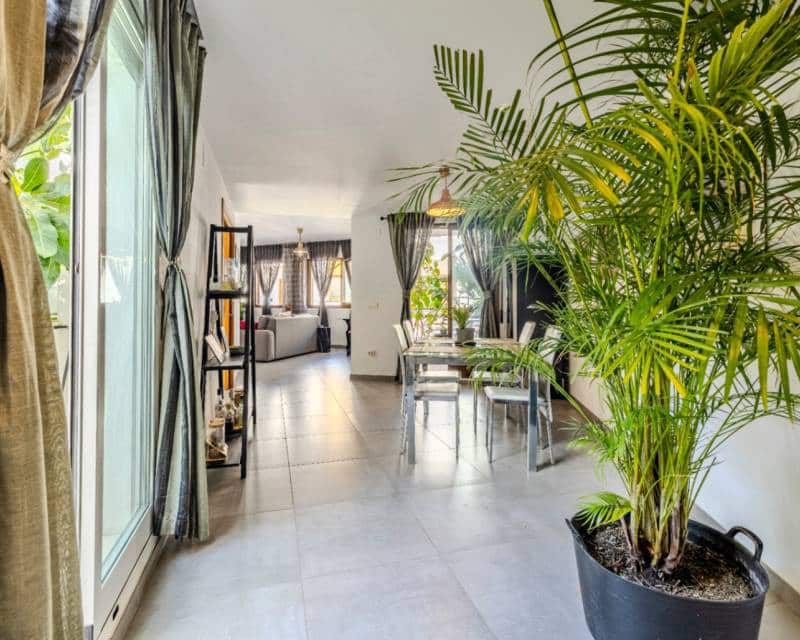 2 bedroom Apartment for sale in Denia - € 235,000 (Ref: 10158092)