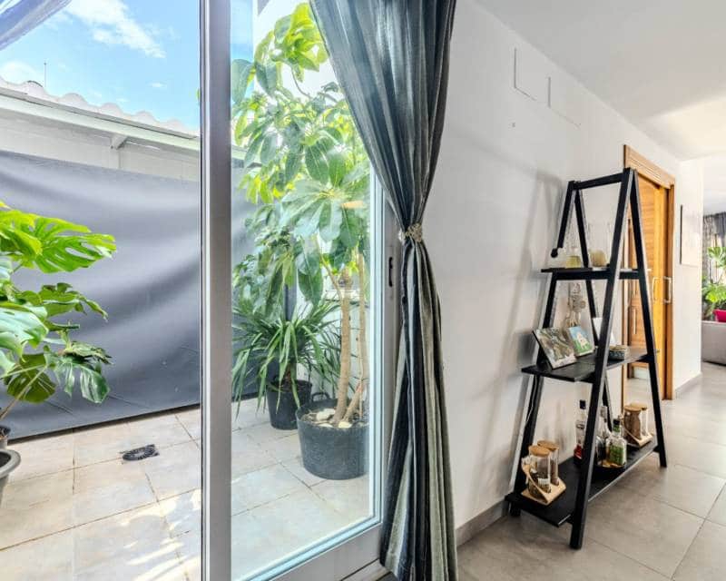 2 bedroom Apartment for sale in Denia - € 235,000 (Ref: 10158092)