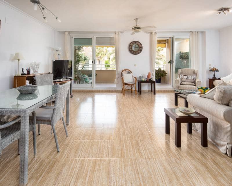 3 bedroom Apartment for sale in Arenal with pool garage - € 550,000 (Ref: 10158093)