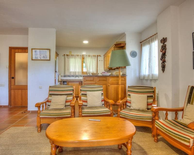 3 soveværelse Rækkehus til salg i Moraira med swimmingpool - € 395.000 (Ref: 10172837)