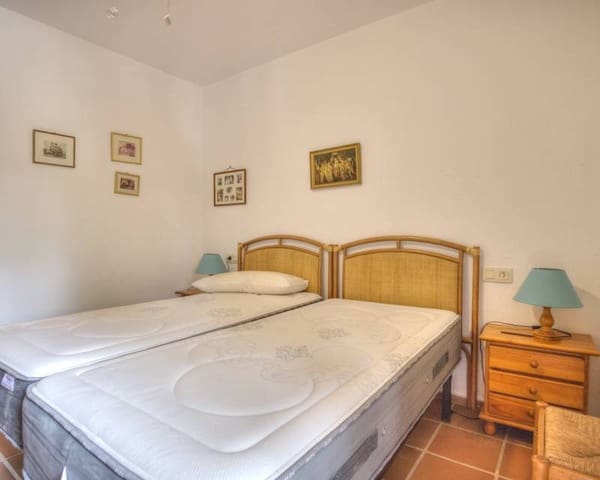 3 soveværelse Rækkehus til salg i Moraira, Teulada-Moraira med swimmingpool - € 395.000 (Ref: 10172837)