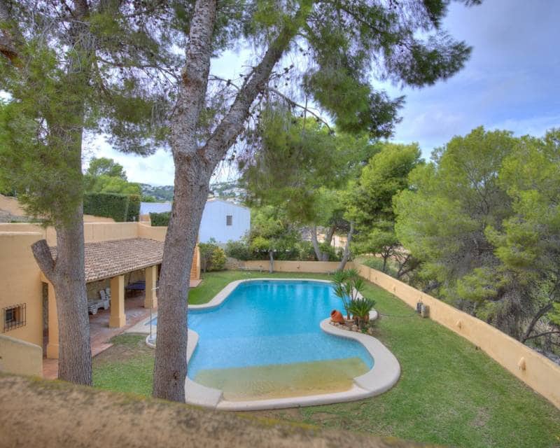 3 soveværelse Rækkehus til salg i Moraira med swimmingpool - € 395.000 (Ref: 10172837)