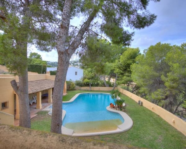 3 soveværelse Rækkehus til salg i Moraira, Teulada-Moraira med swimmingpool - € 395.000 (Ref: 10172837)