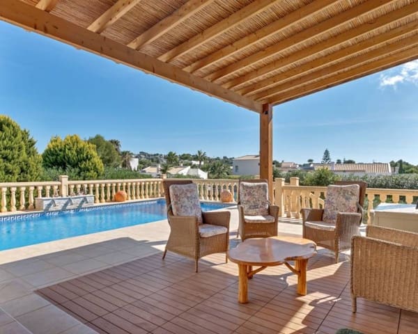 4 soverom Villa til salgs i Javea / Xàbia med svømmebasseng garasje - € 849 000 (Ref: 10172838)