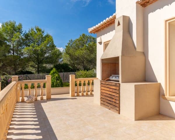 4 soverom Villa til salgs i Javea / Xàbia med svømmebasseng garasje - € 849 000 (Ref: 10172838)