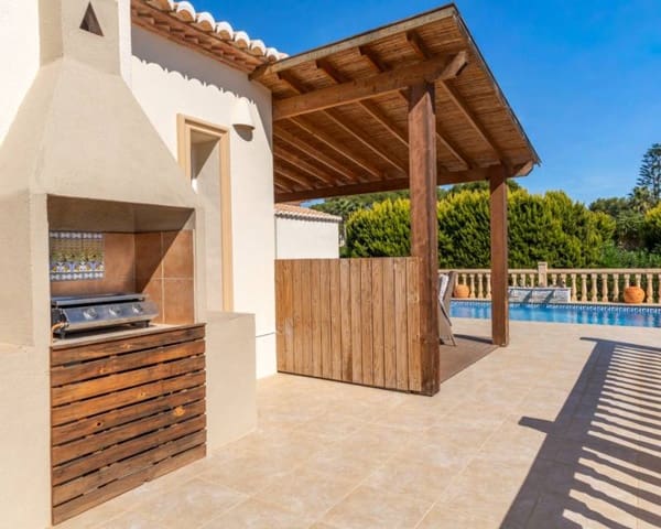 4 soverom Villa til salgs i Javea / Xàbia med svømmebasseng garasje - € 849 000 (Ref: 10172838)