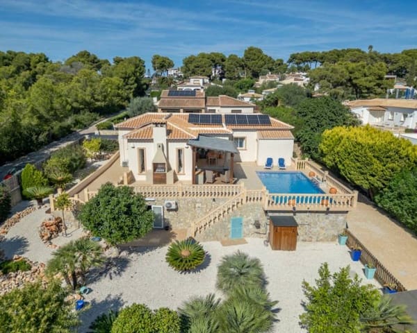4 soverom Villa til salgs i Javea / Xàbia med svømmebasseng garasje - € 849 000 (Ref: 10172838)