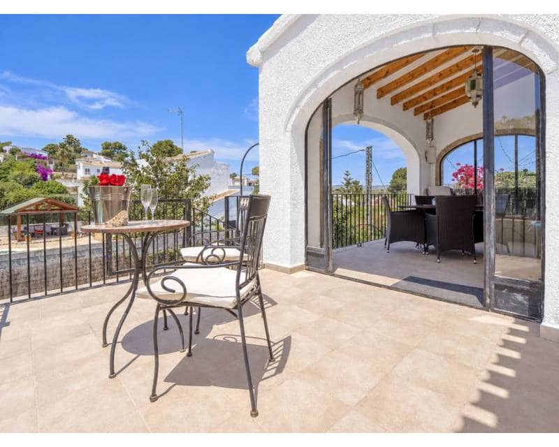 3 soverom Villa til salgs i Javea / Xabia med svømmebasseng garasje - € 695 000 (Ref: 10172839)