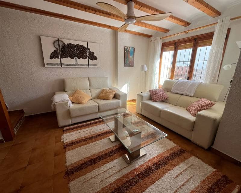 3 soveværelse Rækkehus til leje i Javea / Xabia med swimmingpool - € 1.000 (Ref: 10172843)
