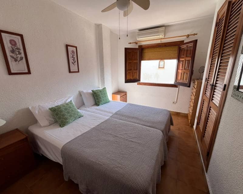 3 soveværelse Rækkehus til leje i Javea / Xabia med swimmingpool - € 1.000 (Ref: 10172843)