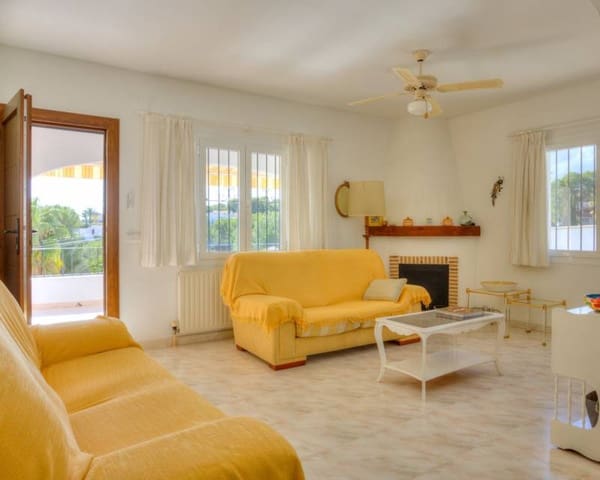 3 soveværelse Villa til salg i Moraira, Teulada-Moraira med swimmingpool garage - € 525.000 (Ref: 10175907)