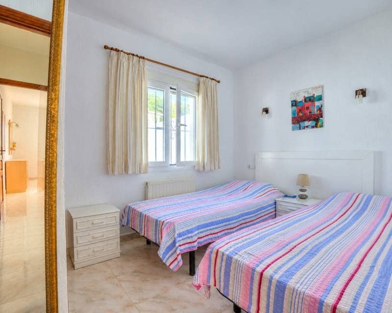 3 soveværelse Villa til salg i Moraira med swimmingpool garage - € 525.000 (Ref: 10175907)